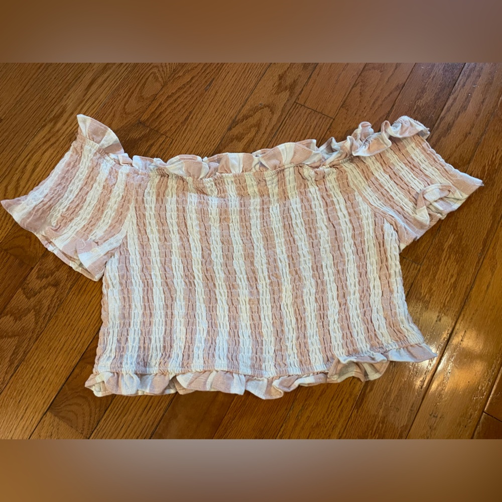 She + Sky
Smock top